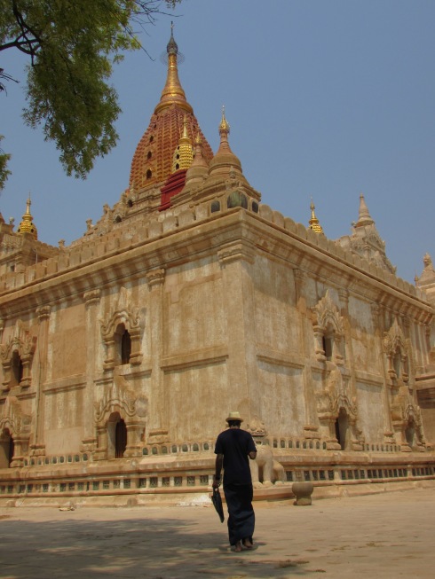 Ananda Temple - o mais conhecido de Bagan